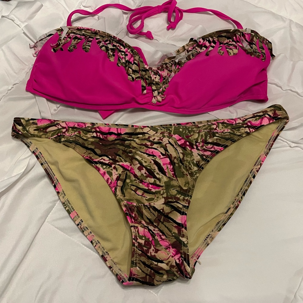 Swim suit‎